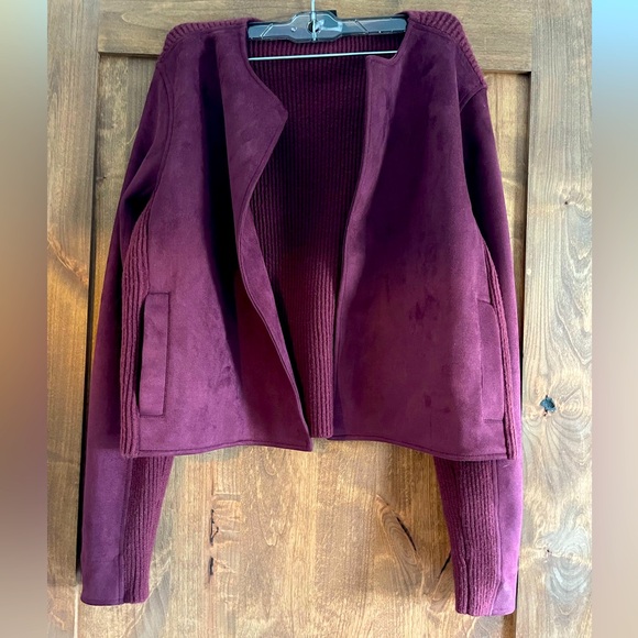 Ann Taylor burgundy open jacket - Picture 2 of 5